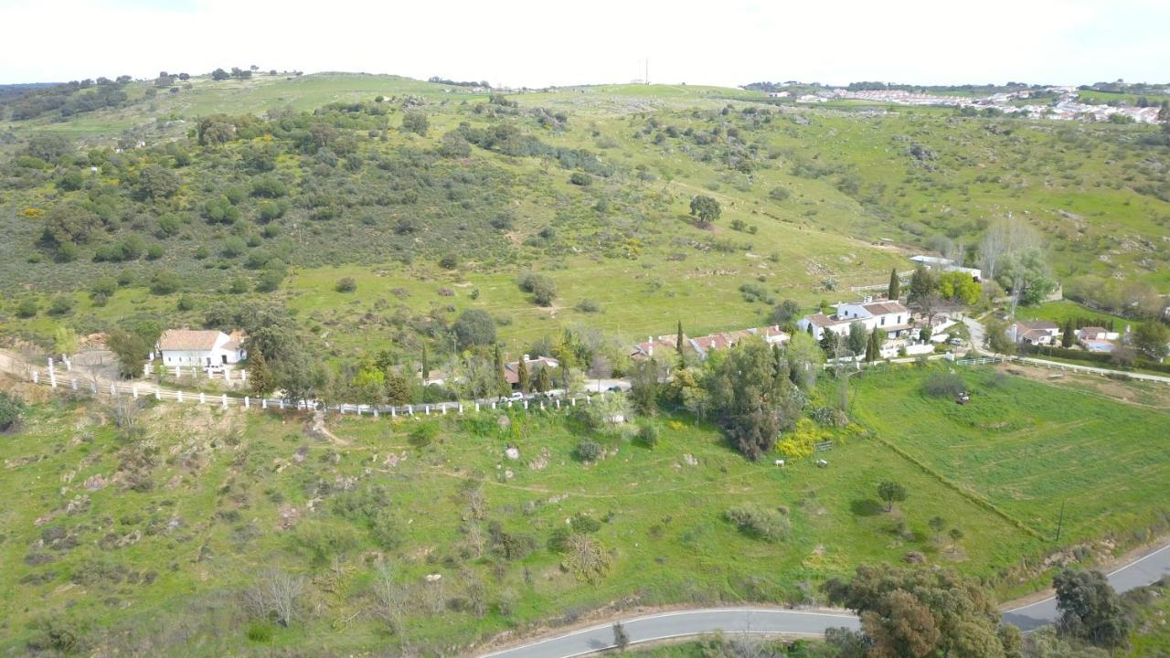 Pensjonat Cortijo El Berrocal Cazalla de la Sierra Zewnętrze zdjęcie